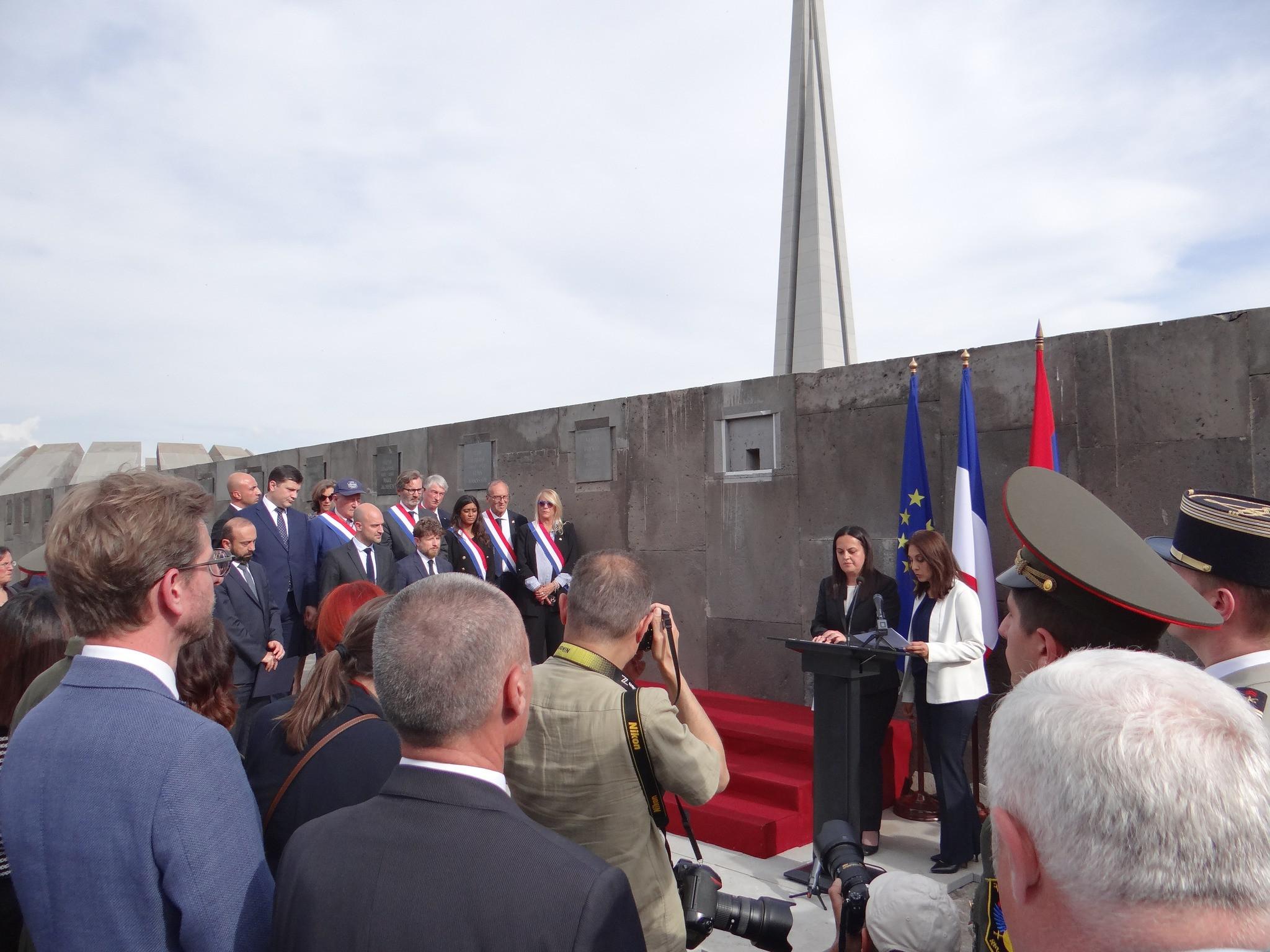 Plaque Honoring French Admiral Who Rescued Musa Ler Armenians Unveiled at Yerevan’s Genocide Memorial